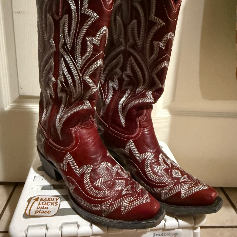Red Cowgirl Boots Lane ( Lexington boot ) - Picture 4 of 5